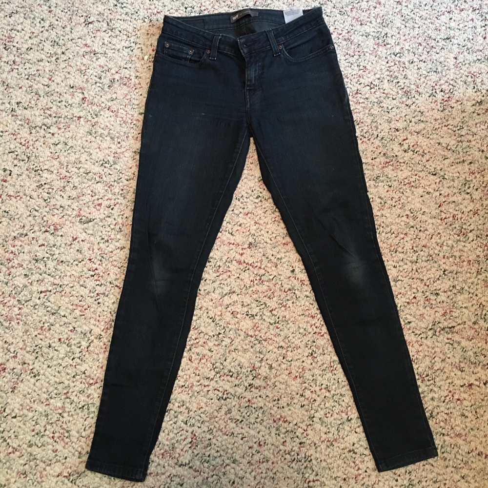 LEVI JEANS